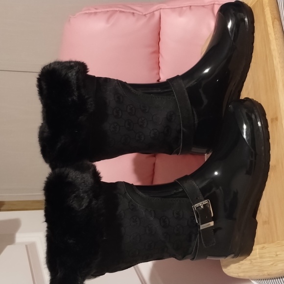 Michael Kors Size 7M NWOT Winter/Rain Boot - Picture 7 of 10